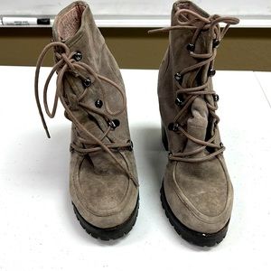 Seychelles combat boot with suedes leather in a pewter gray/brown-